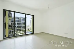 MOTIVATED SELLER | 6% NET ROI | MID FLOOR