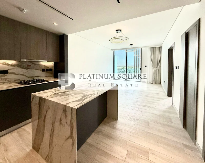 TOP Floor | Front View | Exclusive | Tenanted64042474961154114