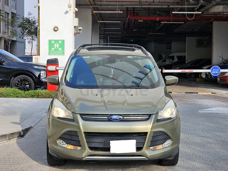 Ford Escape with low mileage, full options, FSH63399876884610111