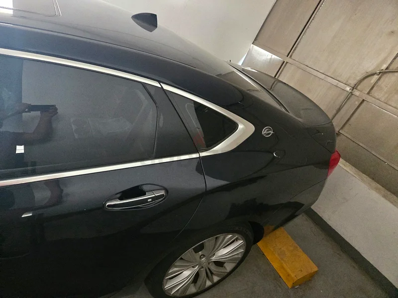 Very well maintained top edition impala 2015 LTZ63398557315714114