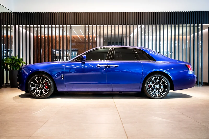 Rolls-Royce Black Badge Ghost Model Year 2023 / 16,896 km63398533151106111
