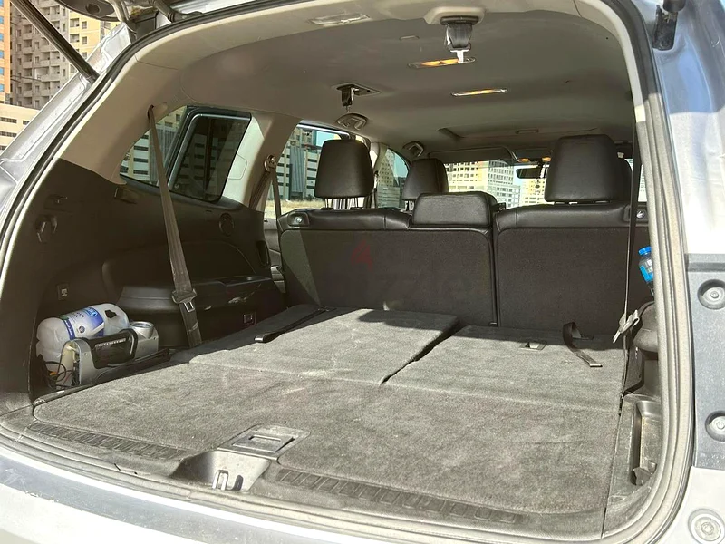 Honda Pilot. 2019 model Silver colour . Very good condition. No accident at all. 90 % Original paint63398539672962114