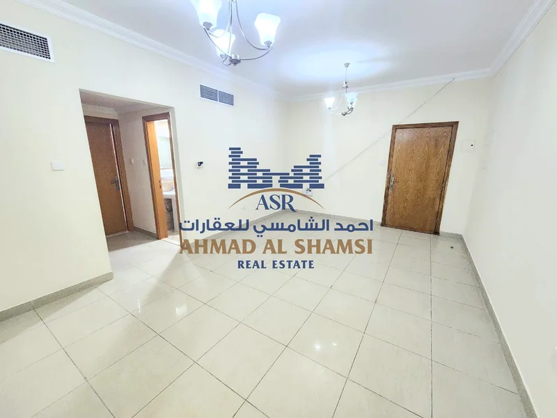 جاهز للانتقال | شقة واسعة من غرفتي نوم | قريبة من سوق الصحراء63707321663618113