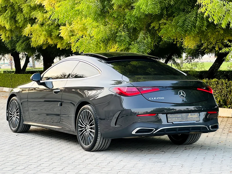 Mercedes-Benz CLE 200, accident-free, under warranty63403707122435111