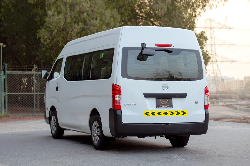 2023 Nissan Urvan High Roof 13-Seater Passenger Van | Automatic | GCC Specs | Ref#N7593863399958418946113