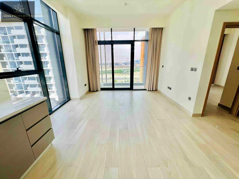 Spacious 1 Bedroom Corner Unit | Bright & Spacious ||Prime Location ||63975530735619114