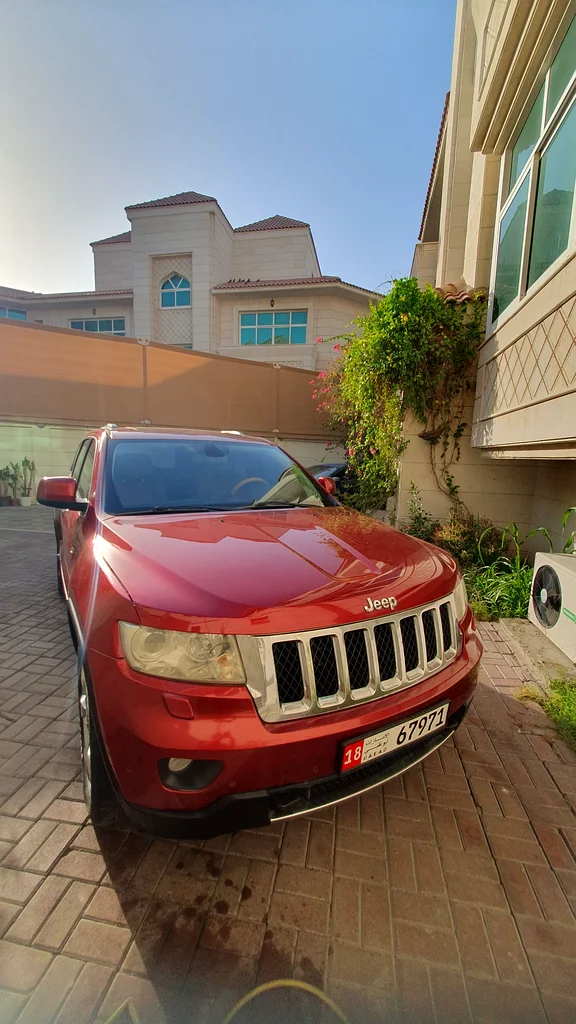 Very Good Condition-Lady Driven-Top Range-1 Year Registration633986068174091112