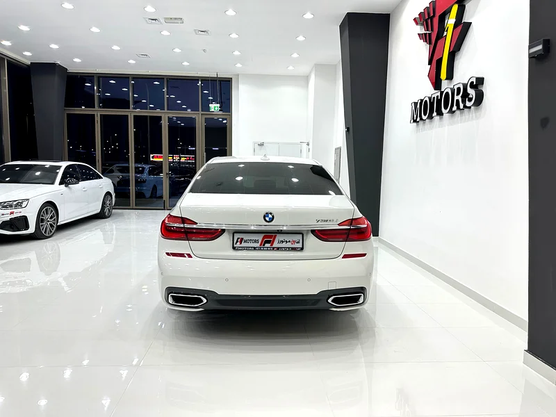 BMW 730 Li, white color, saffron interior, in excellent condition, heads-up display, power doors, 21-inch rims63411930989571112