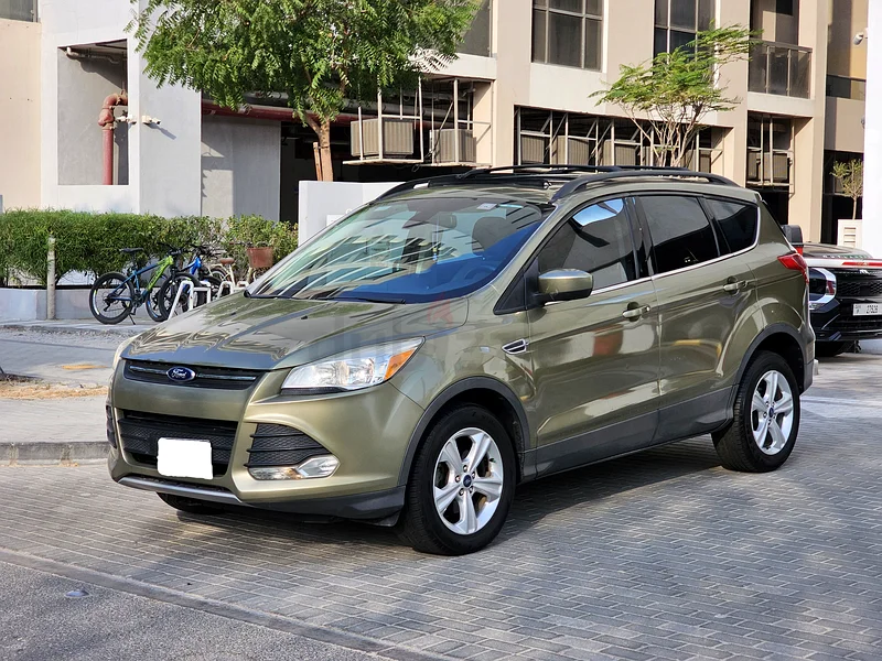 Ford Escape with low mileage, full options, FSH633998768846101128