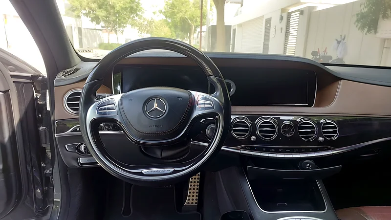 مرسيدس بنز S 500 من طراز 2014 - دول مجلس التعاون الخليجي - أسود بهي - سيارة فاخرة63399930271105114