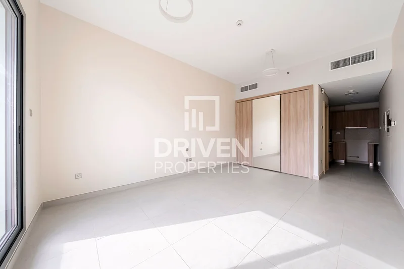 Prime Location | Direct Stock | Zero Commission64043126201601113