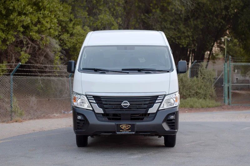 2023 Nissan Urvan High Roof 13-Seater Passenger Van | Automatic | GCC Specs | Ref#N7593863399958418946114