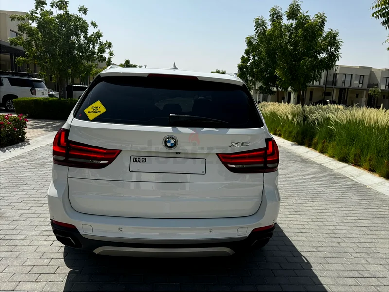 بيع بي إم دبليو المحبوبة  
بي إم دبليو X5 xDrive50i | 2014 | خيار كامل | خليجي | سيدة تستخدمها63406212816001113