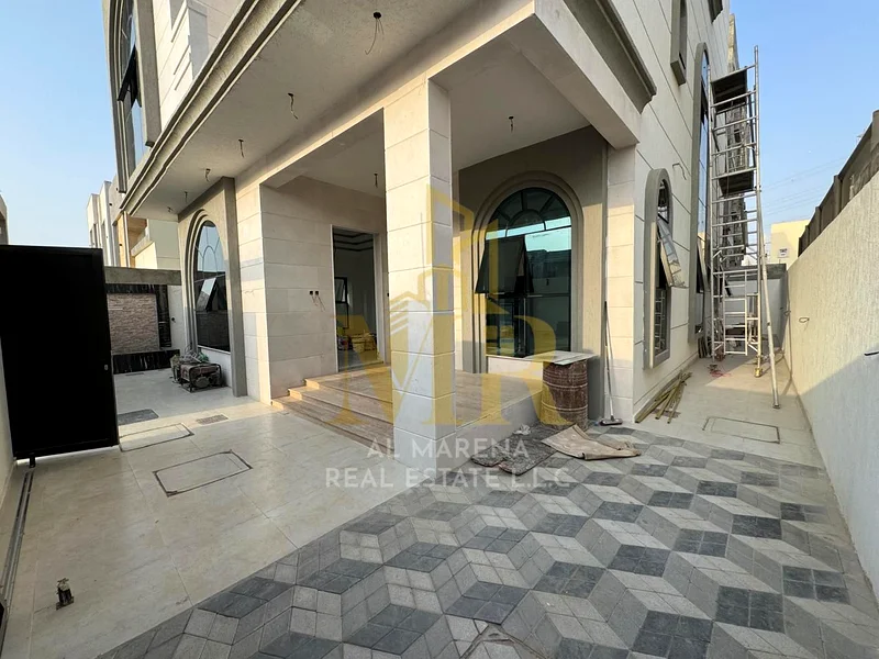 🏡 For Sale – Luxury Villa in Al Hiliw 2 – Ajman | Two Floors + Rooftop | 7 Master Bedrooms | Separate Majlis & Two Spacious Living Rooms | Maid’s Roo63909983054339112