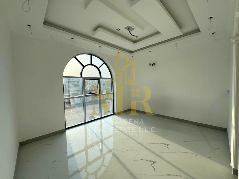 🏡 For Sale – Luxury Villa in Al Hiliw 2 – Ajman | Two Floors + Rooftop | 7 Master Bedrooms | Separate Majlis & Two Spacious Living Rooms | Maid’s Roo63909983054339114