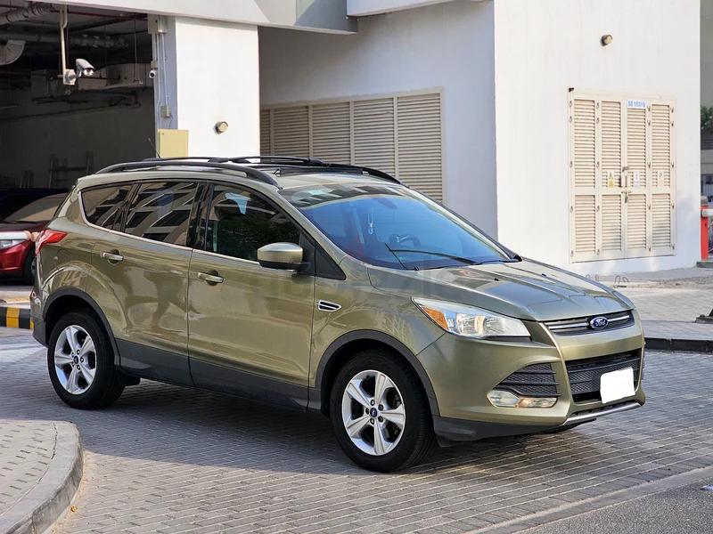 Ford Escape with low mileage, full options, FSH63399876884610112