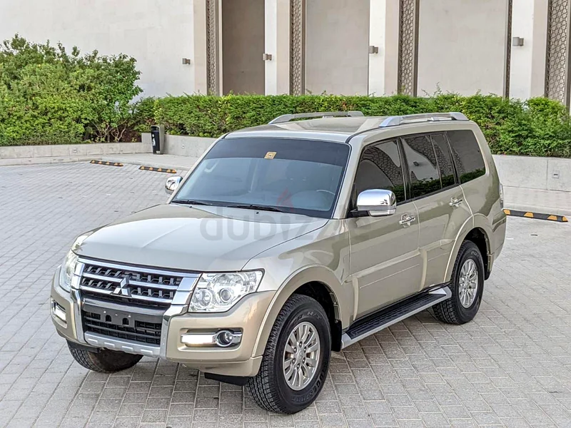 2015 PAJERO GCC MID OPTION GOOD CONDITION633985884588831124