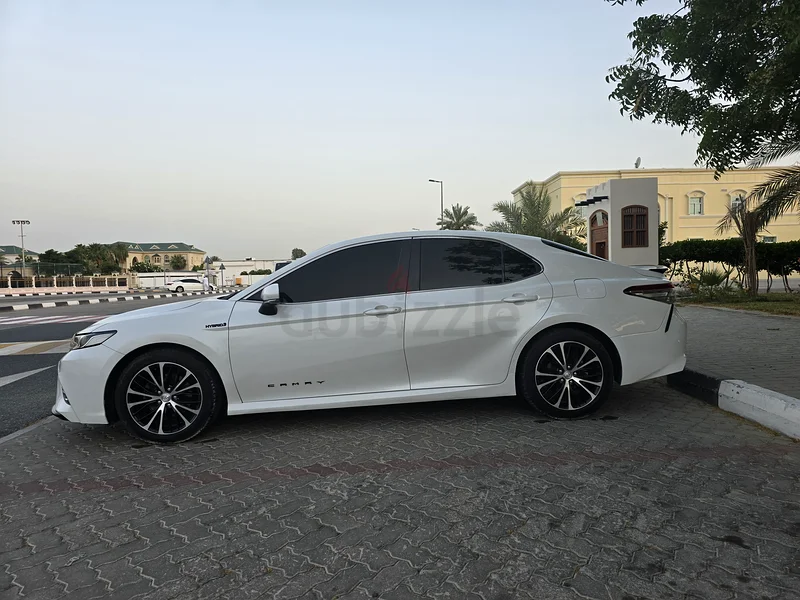 Toyota Camry SE 2019 GCC Specs ( Hybrid)63412536292226112