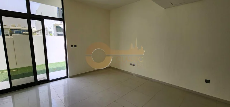 تشطيبات عصرية | تخطيط واسع | موقع متميز64003948263298112