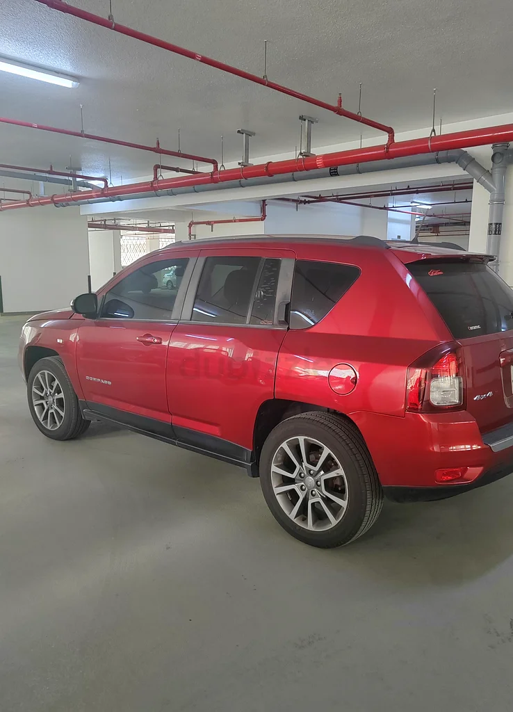 Neat and well maintained Jeep Compass for Sale, 2025 tyres and Battery!63398595151105112