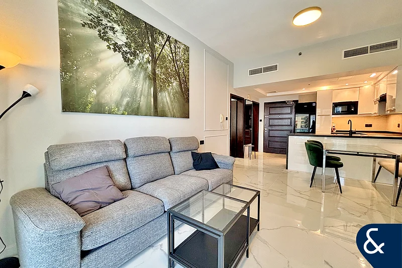 One Bedroom | Lake View | Balcony | Rented63988095673601114