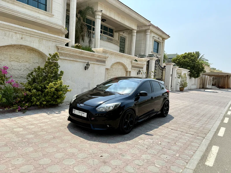 Ford Focus ST, 2014, GCC, Accident Free, Original Paint, Full Service History.63168972350337111
