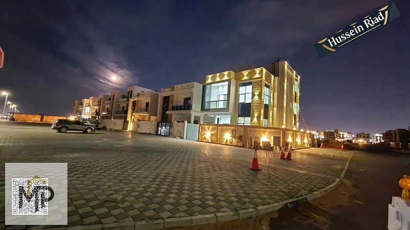فيلا حديثة فاخرة للغاية بواجهة حجرية كاملة وتصميم داخلي فاخر للغاية مع تشطيبات على طراز الفنادق الفاخرة وتسجيل مجاني63913781920387110
