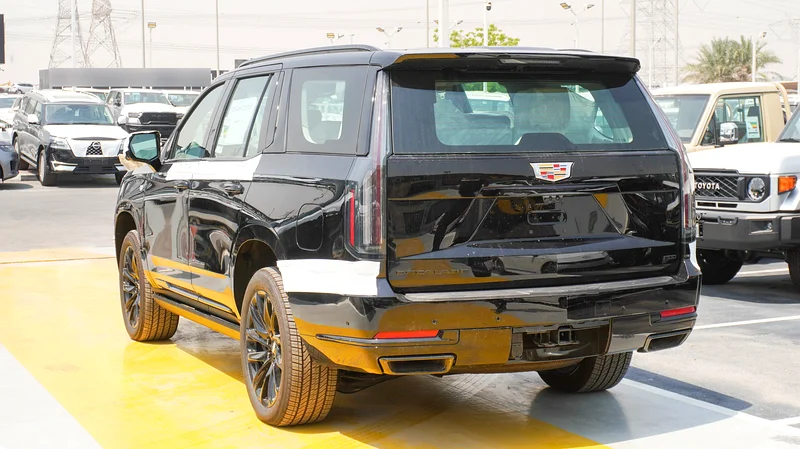 CADILLAC ESCALADE 600 SPORTS PLATINUM 6.2L PETROL – BLACK: 360 CAM, PANORAMIC, HUD, BLIND SPOT . MO63398490911234113