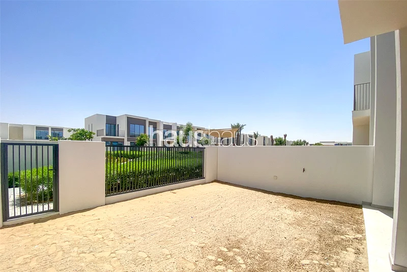 Vastu | Single Row | Opposite Park | Available63947675137409110