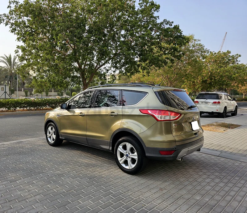 Ford Escape with low mileage, full options, FSH63399876884610113