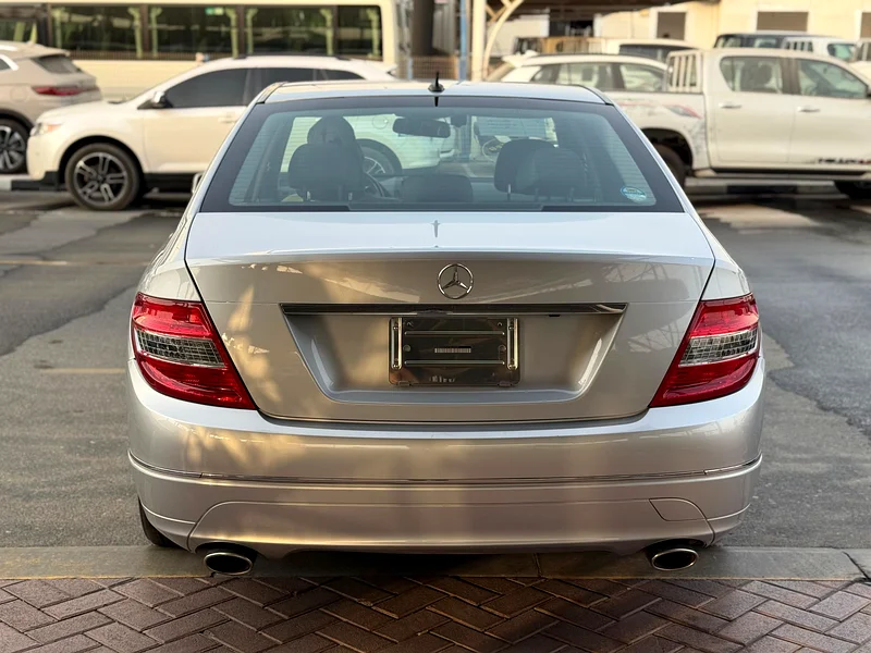 PRE-OWNED MERCEDES BENZ C-300 2010 JAPAN IMPORT63402411804290113
