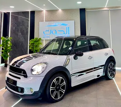 UNIQUE Mini COUNTRYMAN JOINS COOPER WORKS || ACCIDENT FREE || GCC  || PANORAMIC ROOF