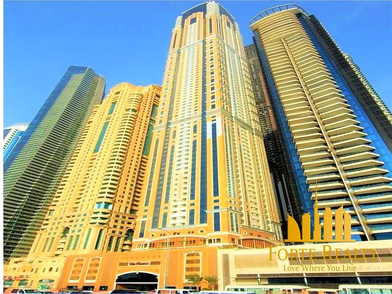 الفخامة في السماء: شقة مذهلة من غرفتي نوم بإطلالة على البحر63777026131713110