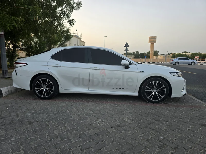 Toyota Camry SE 2019 GCC Specs ( Hybrid)63412536292226113