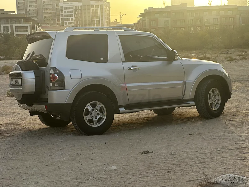تم الحفاظ عليها بشكل جيد، وتم قيادتها من قبل سيدة، وتشمل طقم رف أمامي ورف دراجة63398584561922111