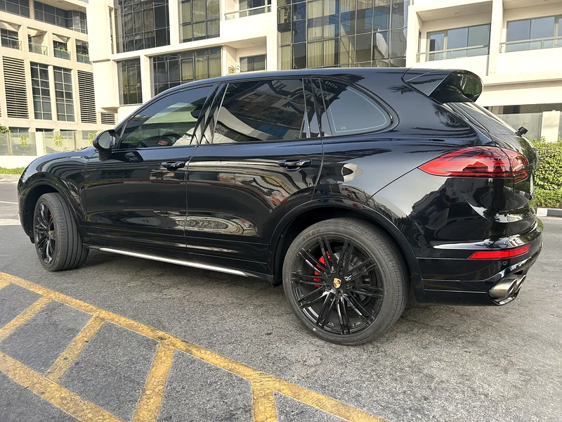 بorsche كايين S، لونها الأصلي، بدون حوادث، كيلومترات قليلة، سجل صيانة كامل من الوكالة63398655783810113