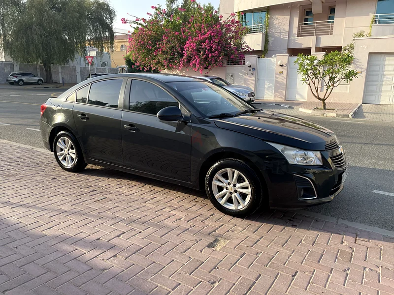 perfect condition Chevrolet Cruze 2013 , single owner GCC Specs for immediate Sale633985578065931126