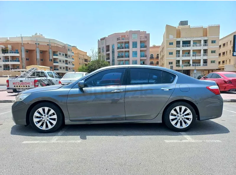 هوندا أكورد 201663398544498819111