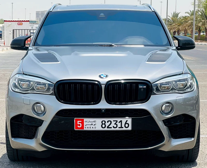 بي إم دبليو X5M 2017 لمنطقة مجلس التعاون الخليجي، تحت عقد صيانة من الموزع634057490874901110