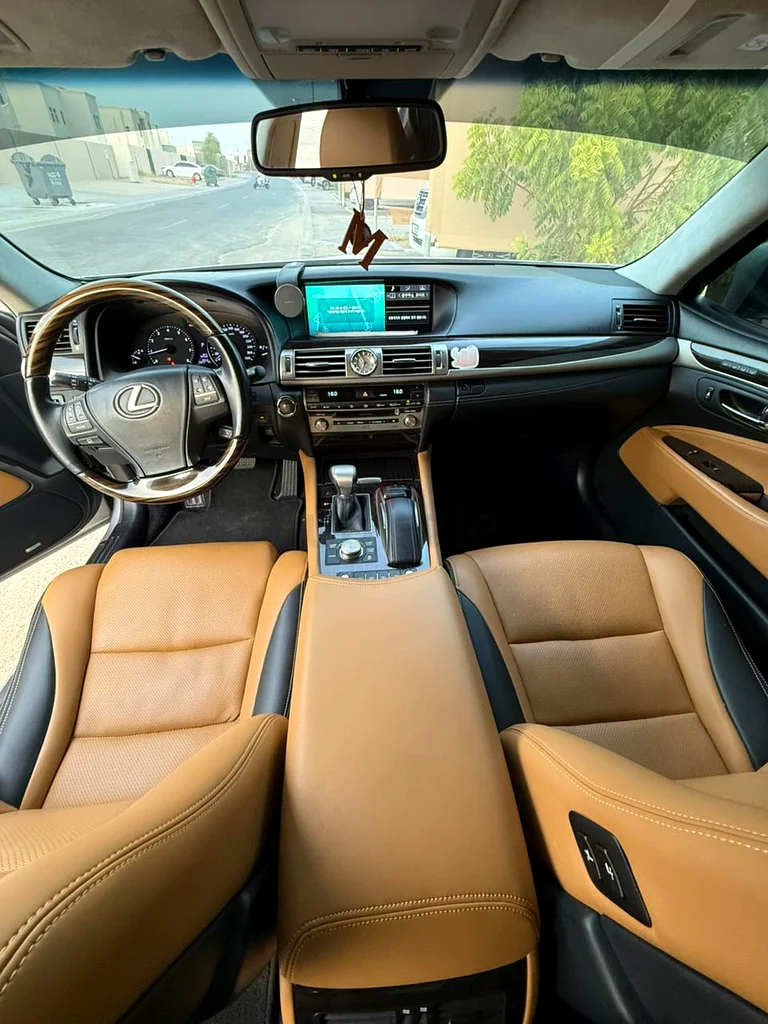 Lexus LS 460 201663398644615426113