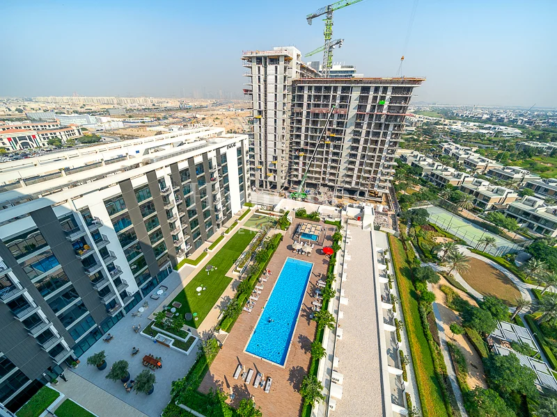 Golf And Pool View | Exclusive | Rented | Corner64044326462210112