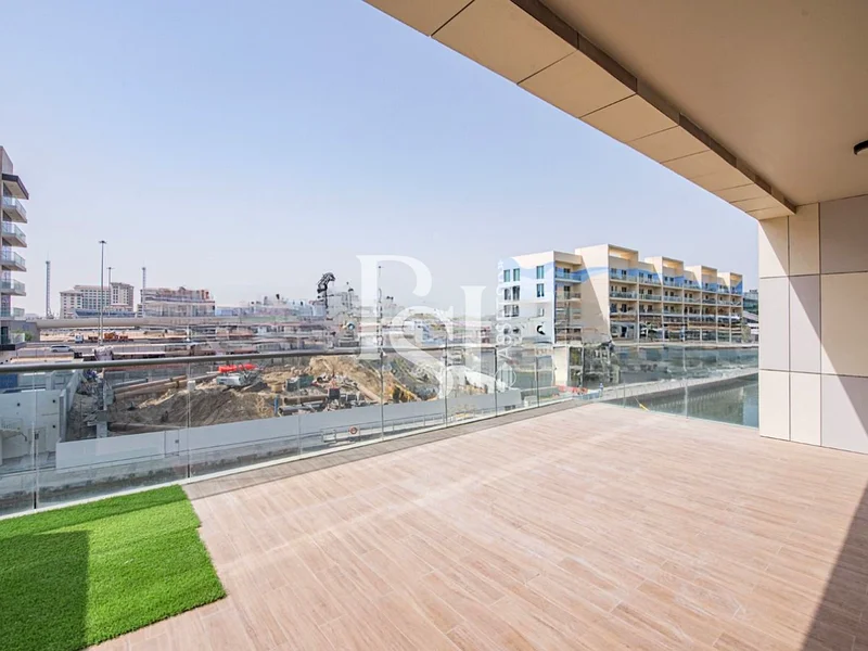 مفروش بالكامل | استرداد الإيجار | شرفتان63840141963266111