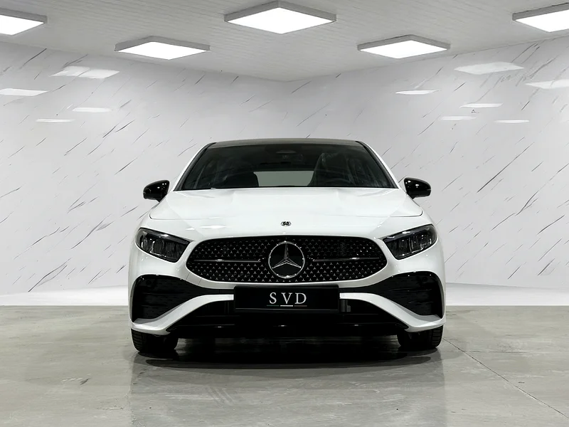 NEW CAR -- NIGHT PACKAGE -- MERCEDES WARRANTY -- A200 AMG HATCHBACK63403206428161111