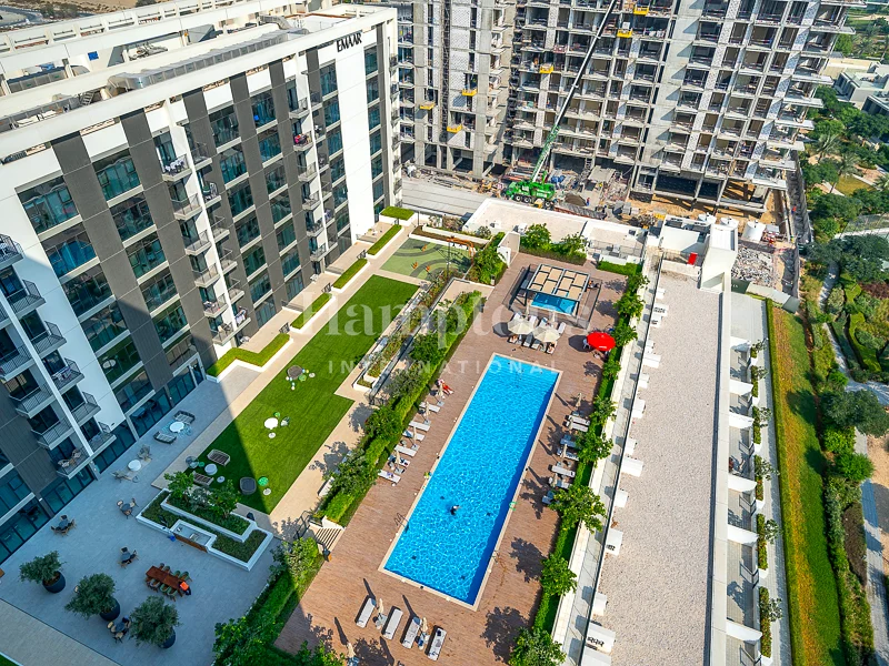 Golf And Pool View | Exclusive | Rented | Corner64044326462210111