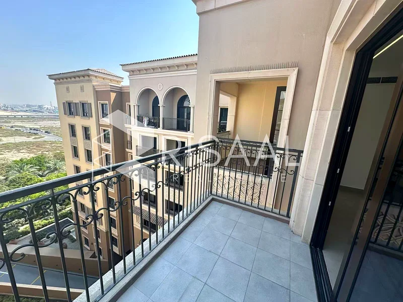Spacious 2 BR | Prime Location | Vacant63915361876227110