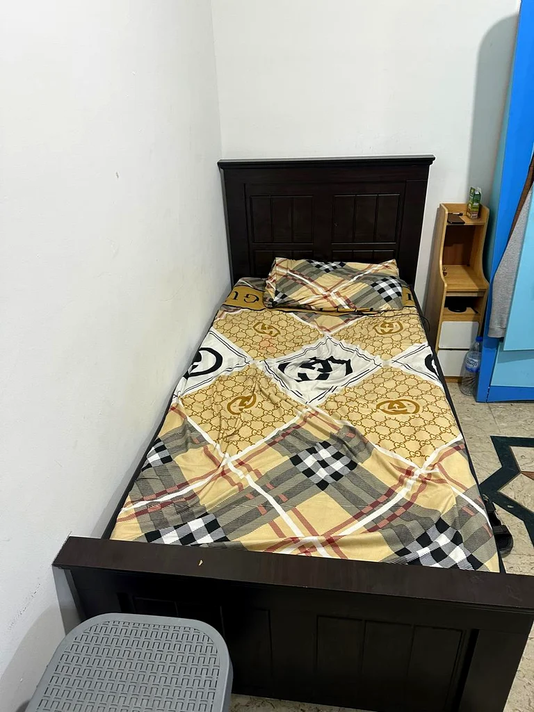 Bed space Available in Villa63401985209858114