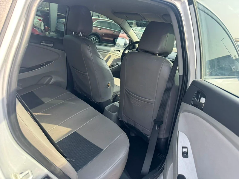 Hyundai Accent 2018 silver color GacC calen car63406902535682114