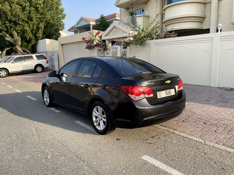 perfect condition Chevrolet Cruze 2013 , single owner GCC Specs for immediate Sale63398557806593114