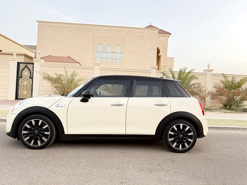 Mini Countryman S, Gulf model 2018, full agency paint, inspection required, no accidents or repainting.63398524125827112