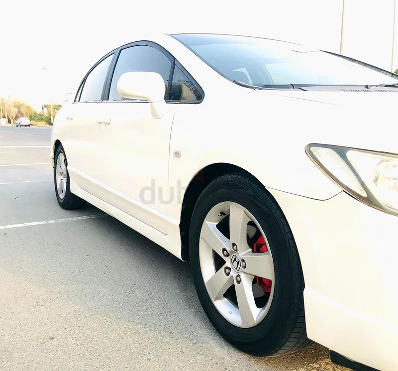 هوندا سيفيك للبيع بحالة ممتازة63398546786178114